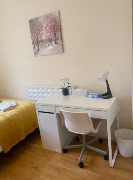Cosy Private Rooms In Euston Square, Central Лондон Экстерьер фото