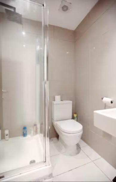 Cosy Private Rooms In Euston Square, Central Лондон Экстерьер фото